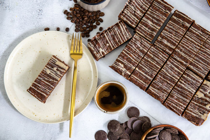 CAKESMITHS ESPRESSO CARAMEL BROWNIE 1x14ptn