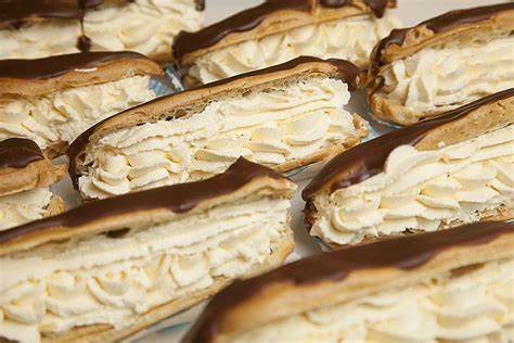 80533 Cream Eclairs 15cm 36x65g
