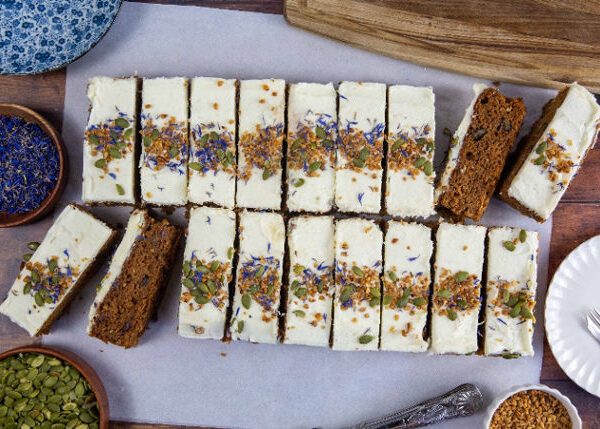 CAKESMITHS ULTIMATE CARROT CAKE (VGN) 1X18PTN